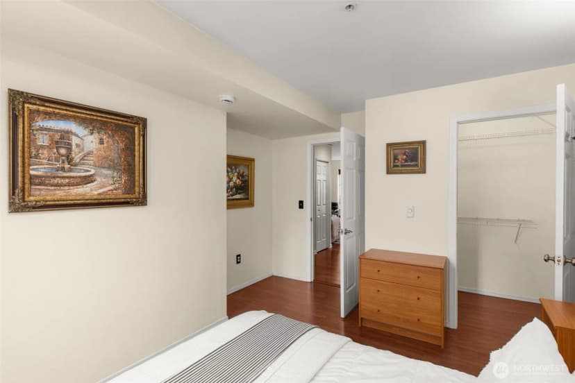 Property photo for 3028 Western Avenue #501, Seattle photo 8