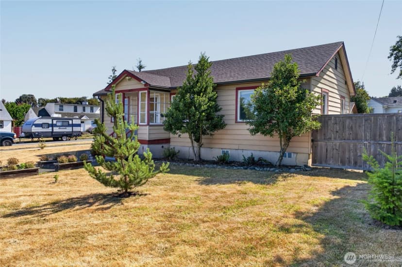 Property photo for 903 S Albert Street, Port Angeles photo 2