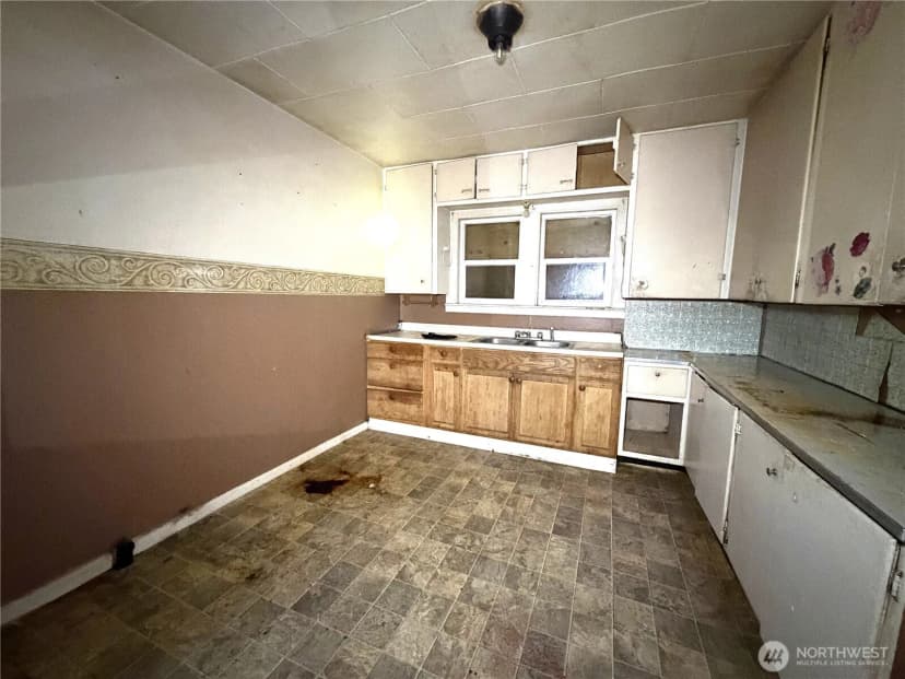 Property photo for 20 N Elm Street, Omak photo 11