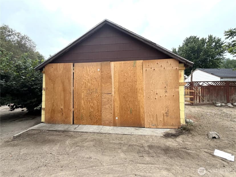 Property photo for 20 N Elm Street, Omak photo 5