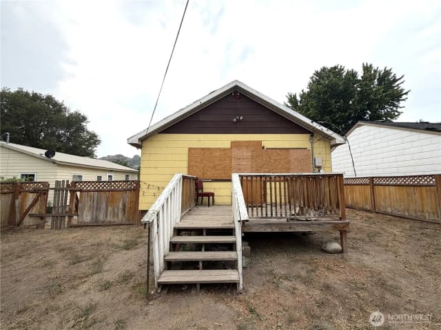 Property photo for 20 N Elm Street, Omak photo 4