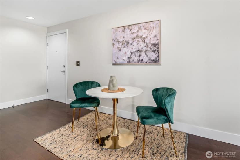 Property photo for 3203 Avalon Way Sw, Seattle photo 10