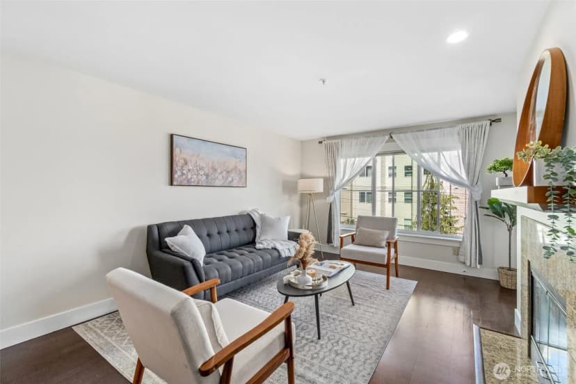 Property photo for 3203 Avalon Way Sw, Seattle photo 6