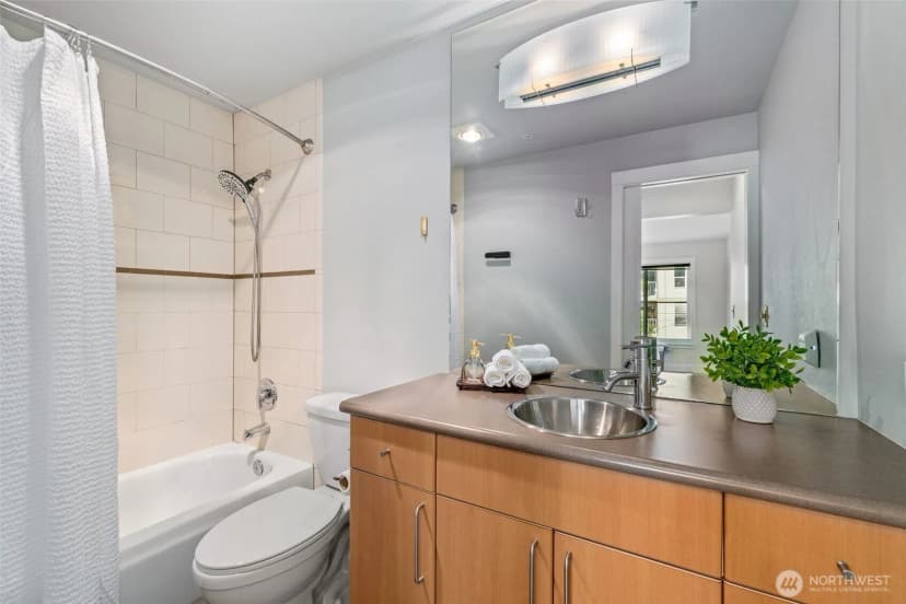 Property photo for 3203 Avalon Way Sw, Seattle photo 19