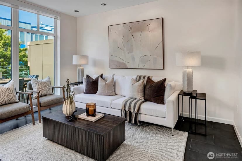 Property photo for 17 W Mercer Street #th7, Seattle photo 4