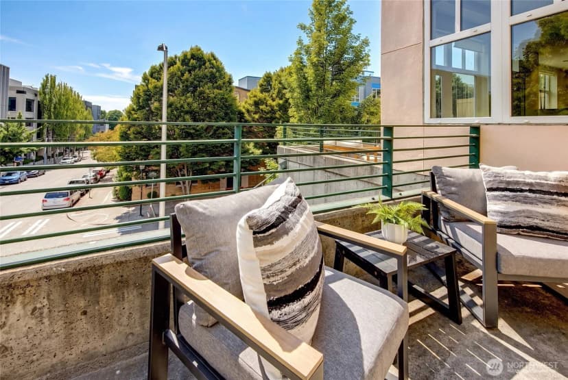 Property photo for 17 W Mercer Street #th7, Seattle photo 27