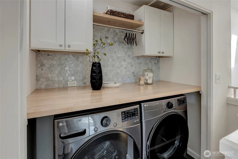 Property photo for 17 W Mercer Street #th7, Seattle photo 24
