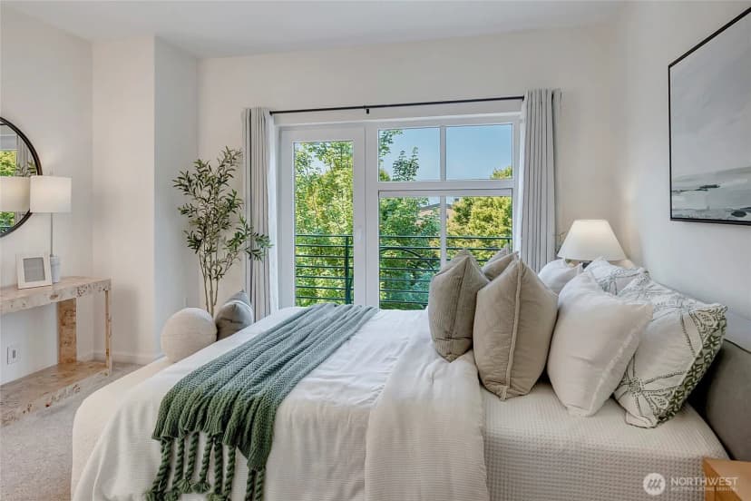 Property photo for 17 W Mercer Street #th7, Seattle photo 22