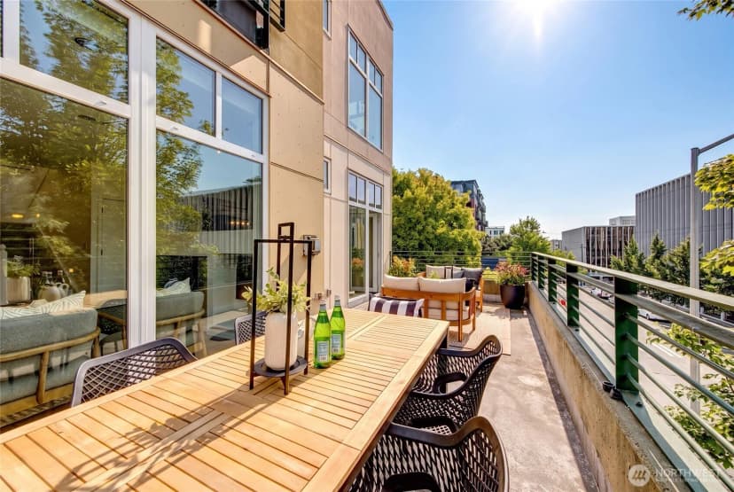 Property photo for 17 W Mercer Street #th7, Seattle photo 25