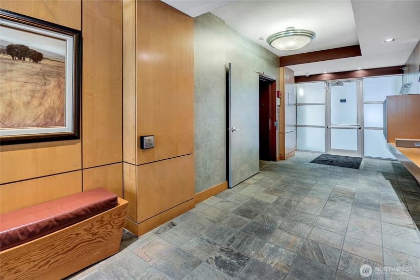 Property photo for 17 W Mercer Street #th7, Seattle photo 31