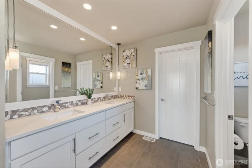 Property photo for 843 Katelyn Court, Burlington photo 33