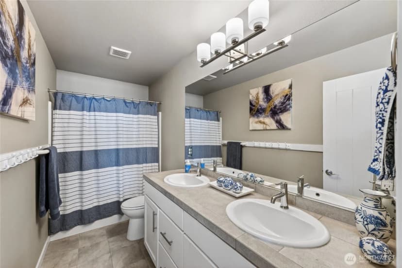 Property photo for 843 Katelyn Court, Burlington photo 25