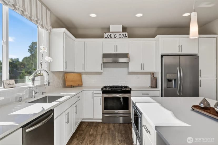 Property photo for 843 Katelyn Court, Burlington photo 13