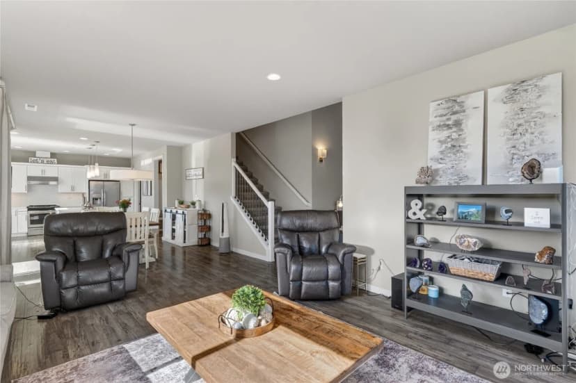 Property photo for 843 Katelyn Court, Burlington photo 17