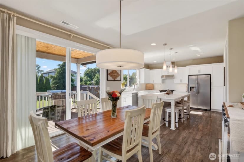 Property photo for 843 Katelyn Court, Burlington photo 7