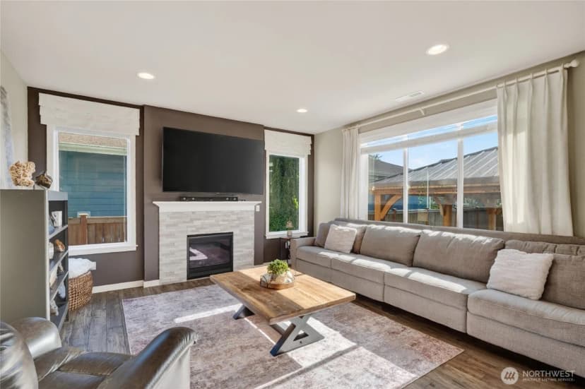 Property photo for 843 Katelyn Court, Burlington photo 16