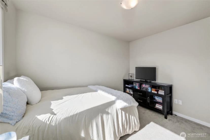 Property photo for 843 Katelyn Court, Burlington photo 23