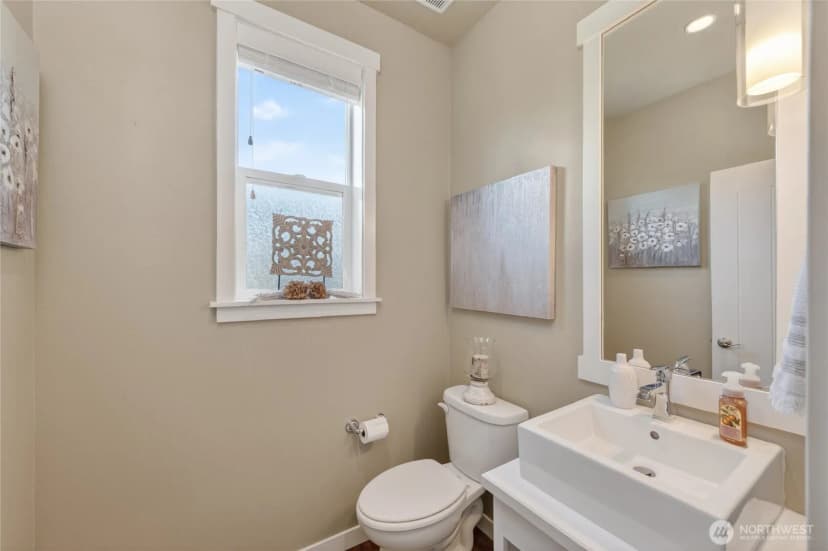 Property photo for 843 Katelyn Court, Burlington photo 14