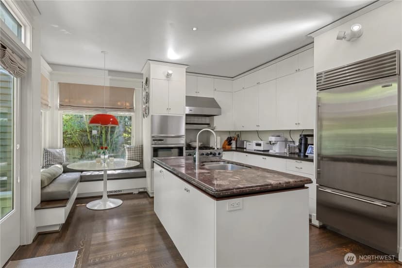 Property photo for 1108 Harvard Avenue E, Seattle photo 15