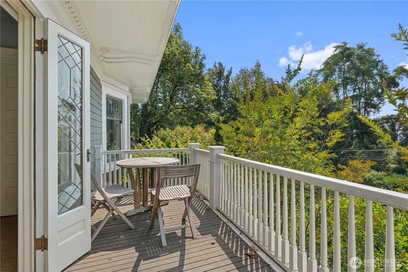 Property photo for 1108 Harvard Avenue E, Seattle photo 24
