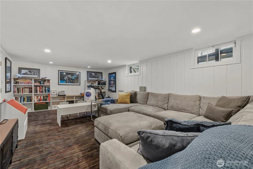 Property photo for 1108 Harvard Avenue E, Seattle photo 31