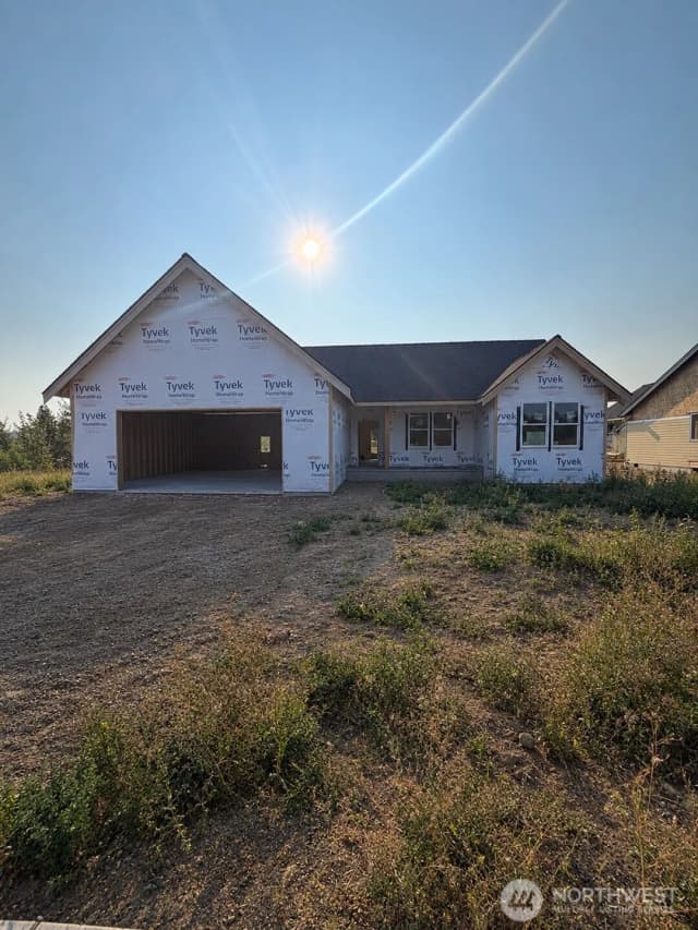 Property photo for 809 E 6th Street, Nooksack