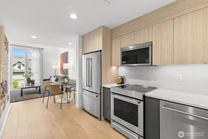 Property photo for 222 10th Avenue E #d, Seattle photo 9