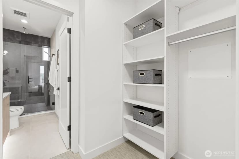 Property photo for 222 10th Avenue E #d, Seattle photo 19
