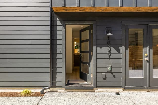 Property photo for 10331 Ashworth Avenue N, Seattle photo 2