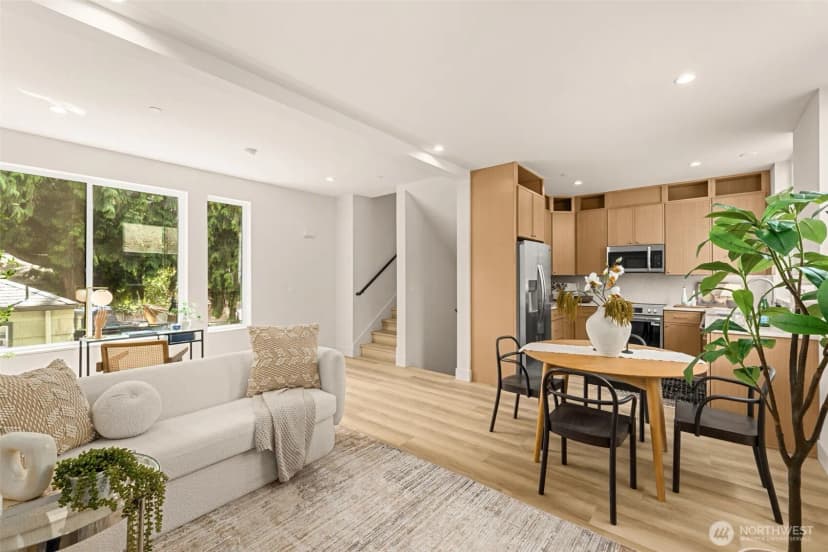 Property photo for 10331 Ashworth Avenue N, Seattle photo 6