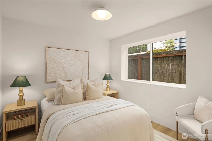 Property photo for 10331 Ashworth Avenue N, Seattle photo 15
