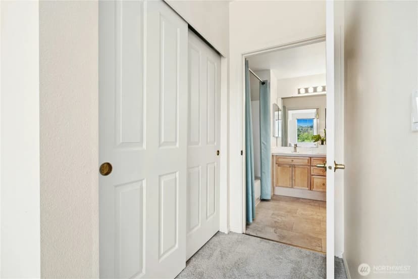 Property photo for 2244 132nd Avenue Se #b208, Bellevue photo 21