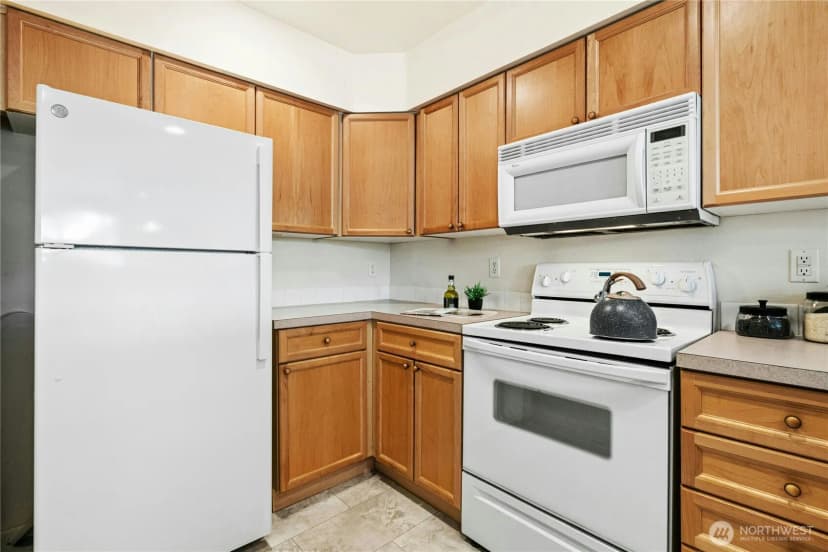 Property photo for 2244 132nd Avenue Se #b208, Bellevue photo 11