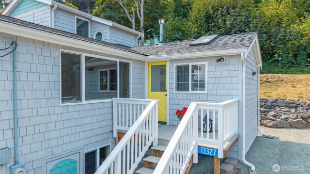 Property photo for 13327 Satterlee Road, Anacortes photo 5