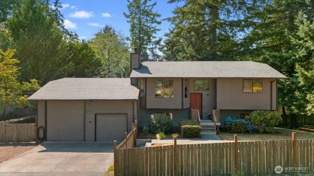 Property photo for 1511 N Lake Stickney Drive, Lynnwood