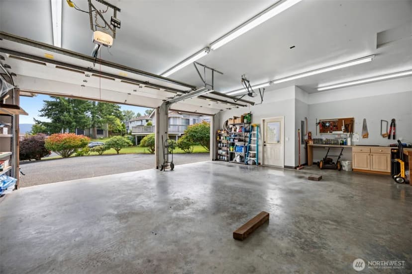 Property photo for 911 E Pacificview Drive, Bellingham photo 38