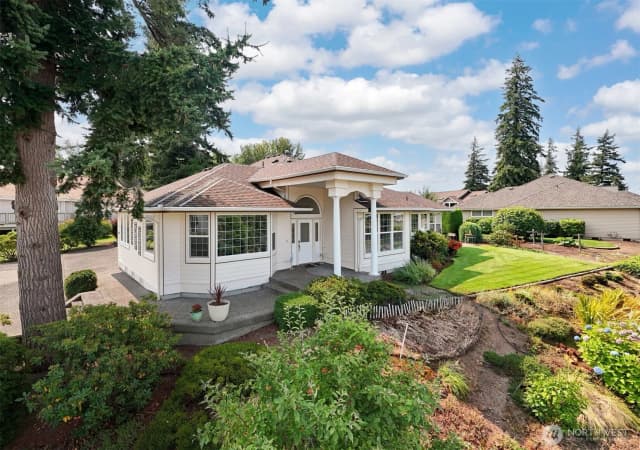 Property photo for 911 E Pacificview Drive, Bellingham photo 5