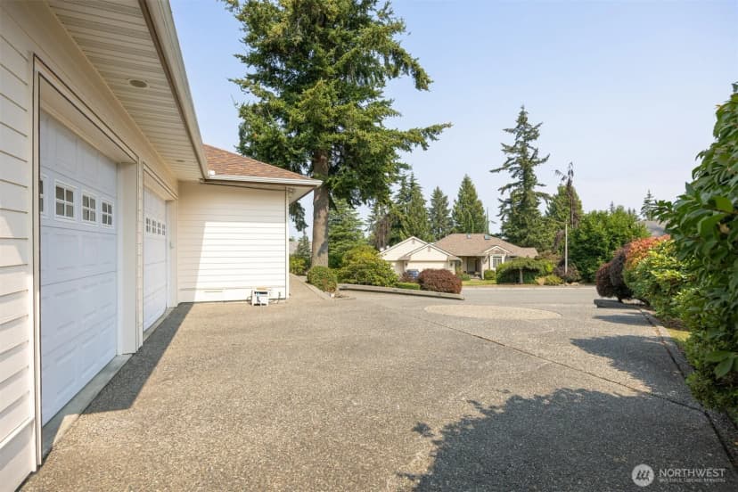 Property photo for 911 E Pacificview Drive, Bellingham photo 14