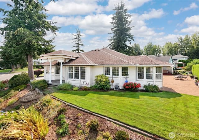 Property photo for 911 E Pacificview Drive, Bellingham