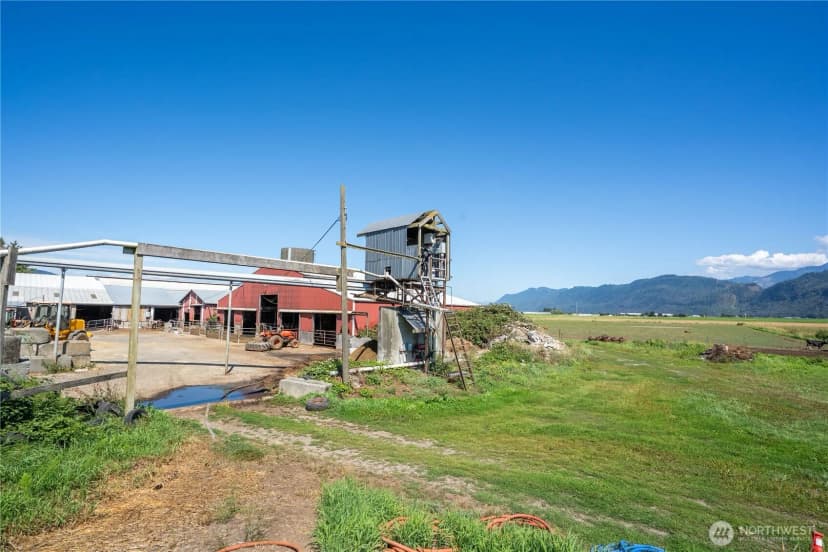 Property photo for 4927 Jones Road, Sumas photo 20
