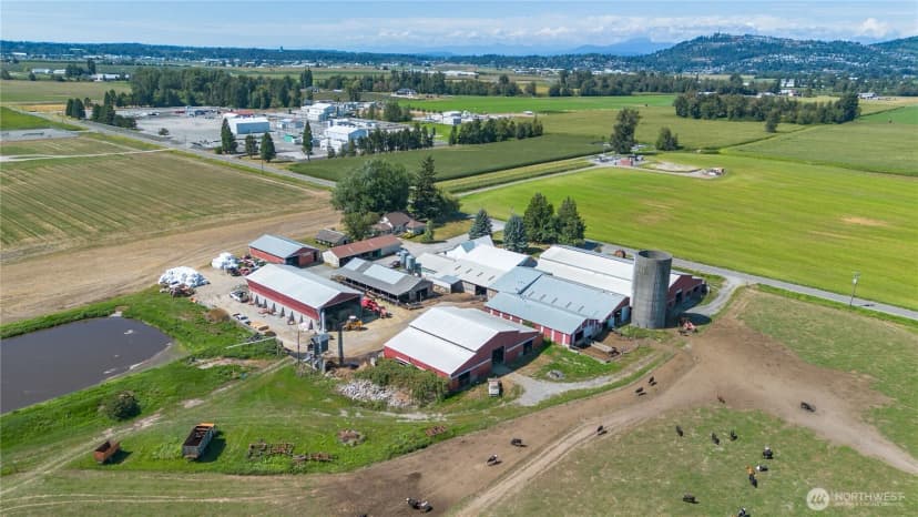 Property photo for 4927 Jones Road, Sumas photo 32