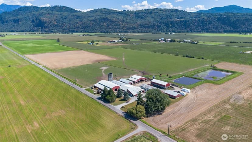 Property photo for 4927 Jones Road, Sumas photo 28
