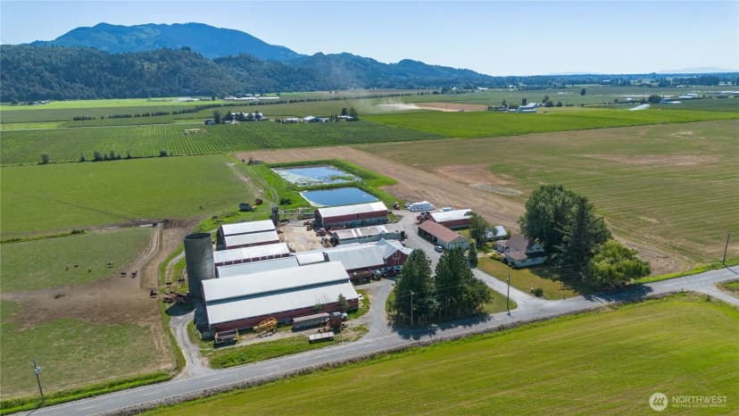 Property photo for 4927 Jones Road, Sumas photo 26