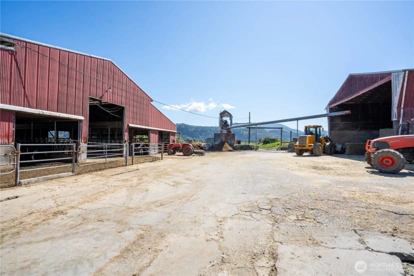 Property photo for 4927 Jones Road, Sumas photo 15