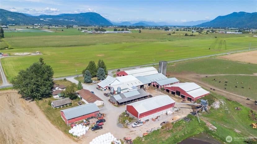 Property photo for 4927 Jones Road, Sumas photo 34