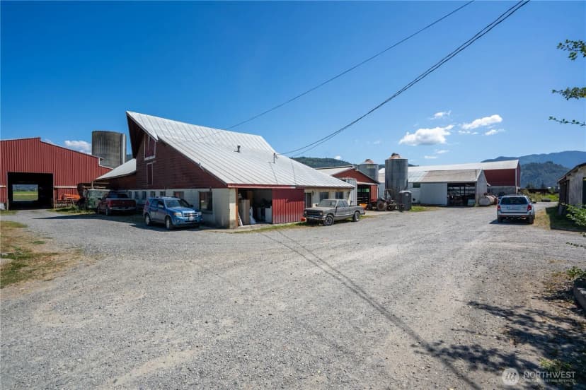 Property photo for 4927 Jones Road, Sumas photo 7