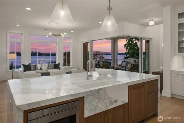 Property photo for 1031 Mcgilvra Boulevard E, Seattle photo 5