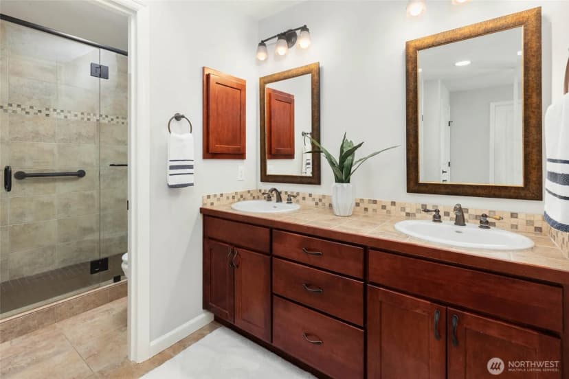 Property photo for 6121 Ne 175th Street #c201, Kenmore photo 30