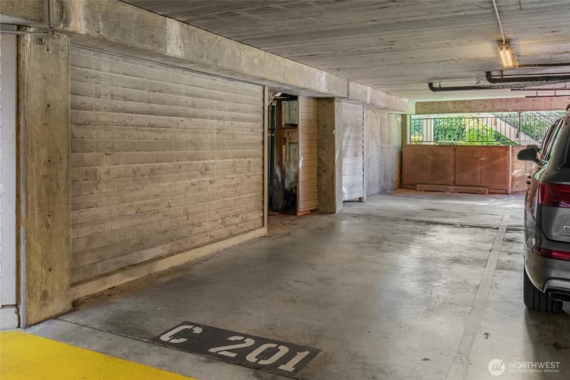 Property photo for 6121 Ne 175th Street #c201, Kenmore photo 38