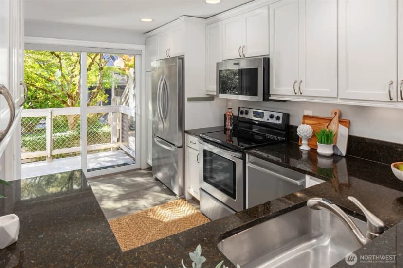Property photo for 6121 Ne 175th Street #c201, Kenmore photo 15